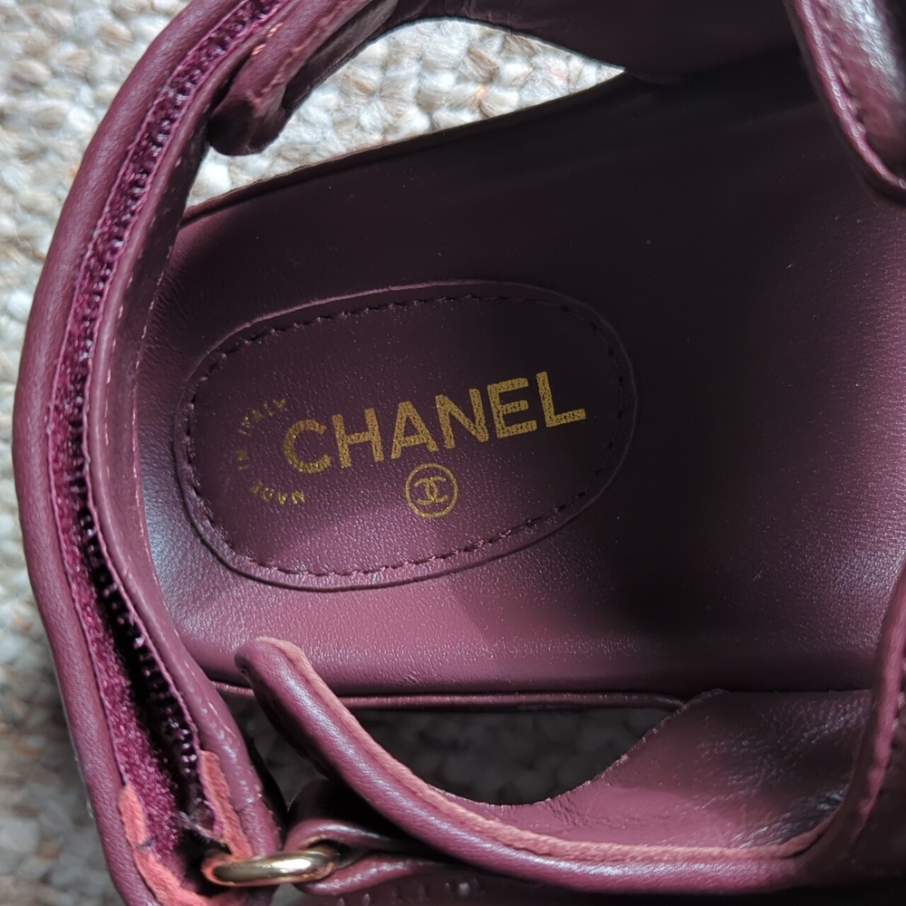 CHANEL Burgundy leather Dad sandals - Picture 7 of 17